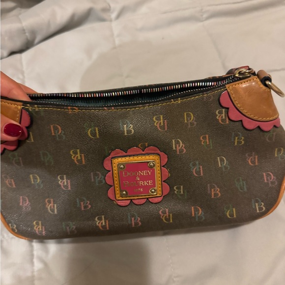 Dooney and Bourke purse - Picture 2 of 4